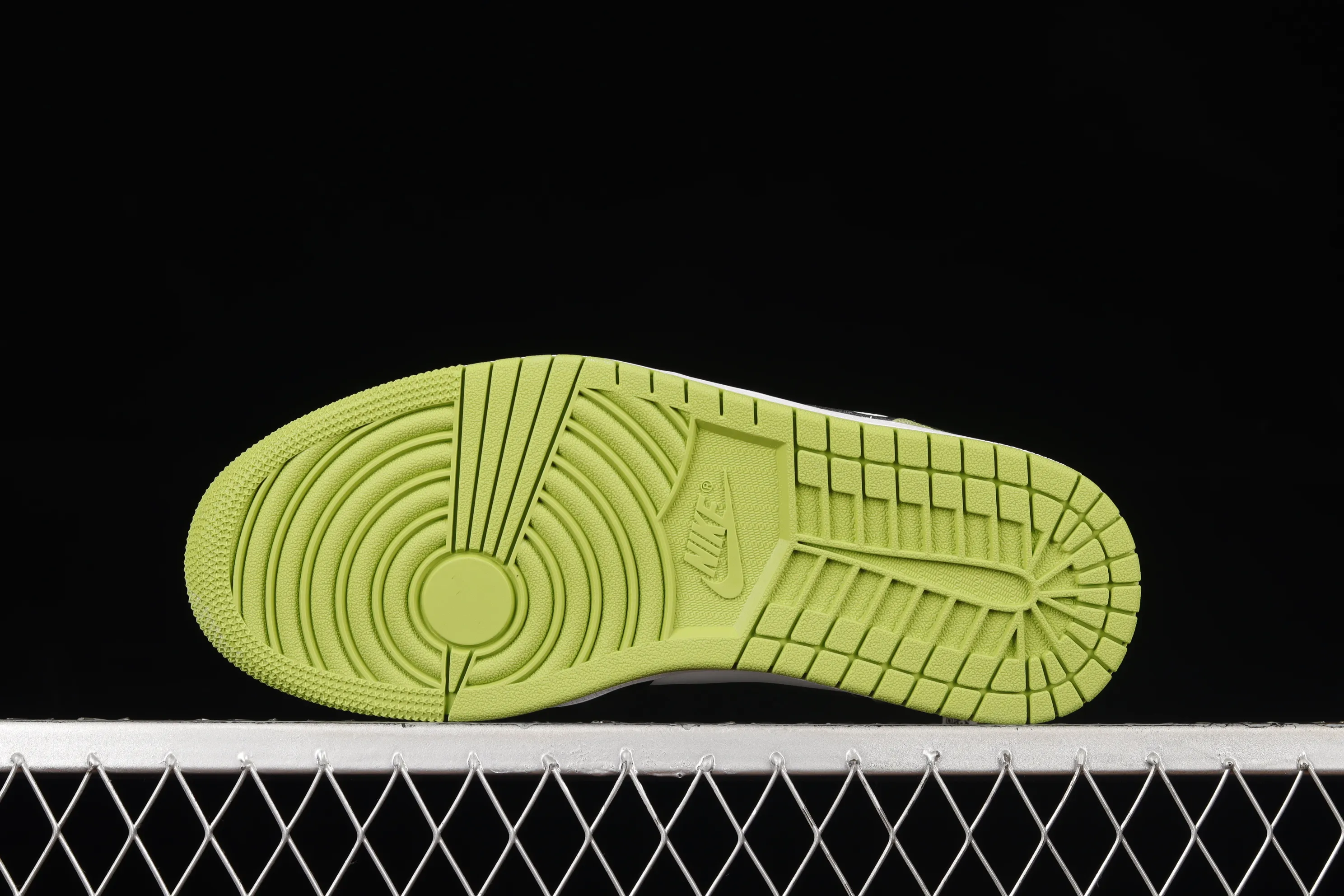 All categories Air Jordan Jordan series basketball shoes Air Jordan 1 Low Air Jordan 1 Low AJ1 Joe 1 Green Snake Low-top cultural basketball shoes DX4446-301